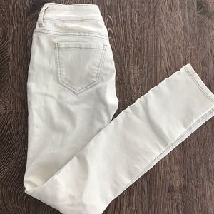 💥4/$25💥 Light Yellow Love Culture Jeans Size 1